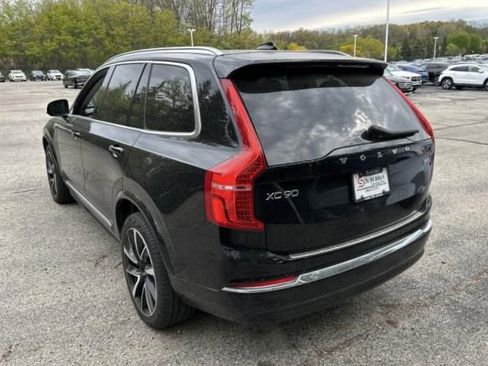 Used 2023 Volvo XC90 B5 Plus w/ Protection Package Premier AWD/4WD image 4