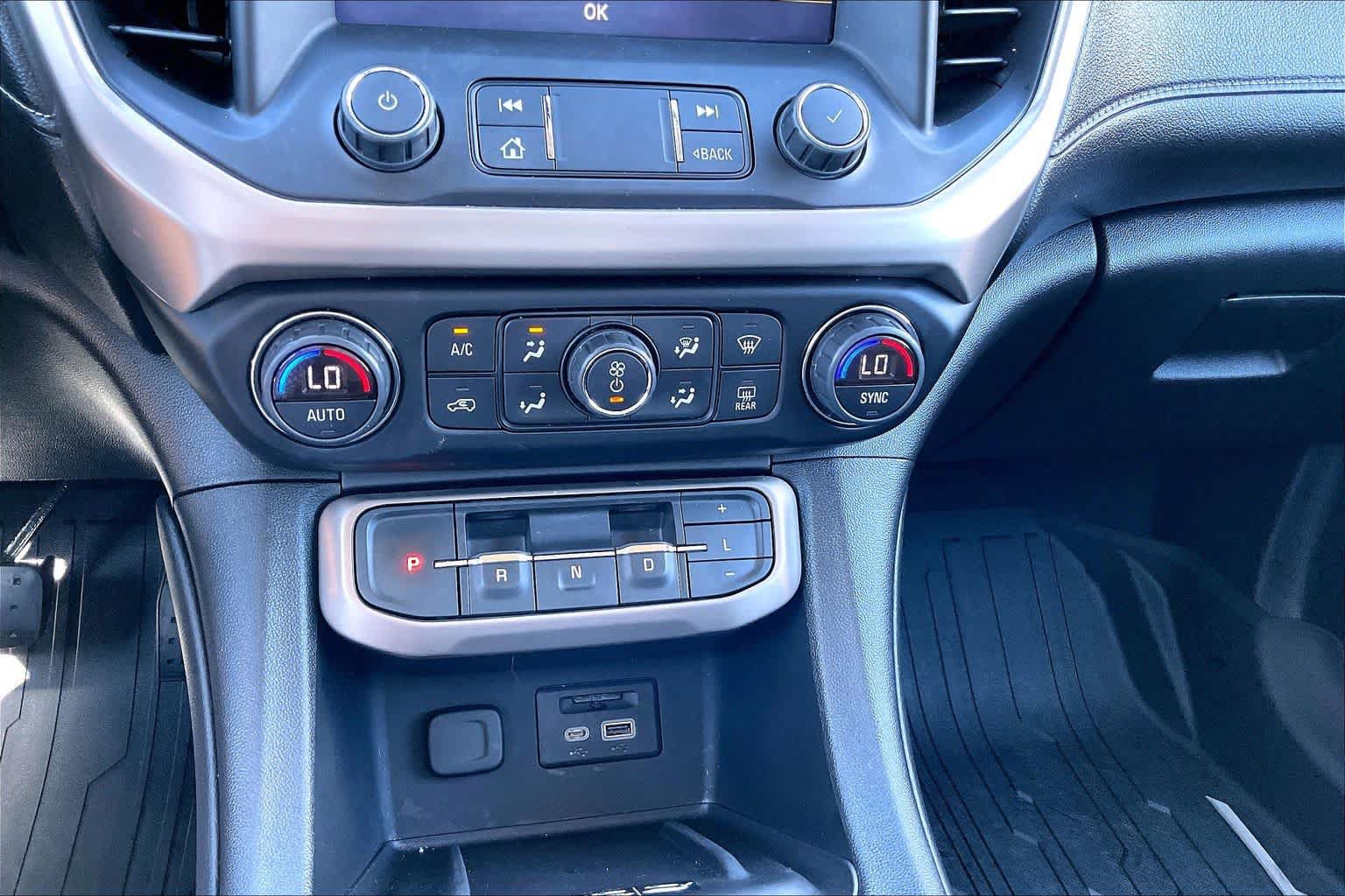 Used 2021 GMC Acadia Denali FWD image 33
