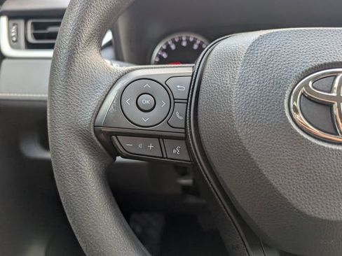 Used 2021 Toyota RAV4 LE image 13