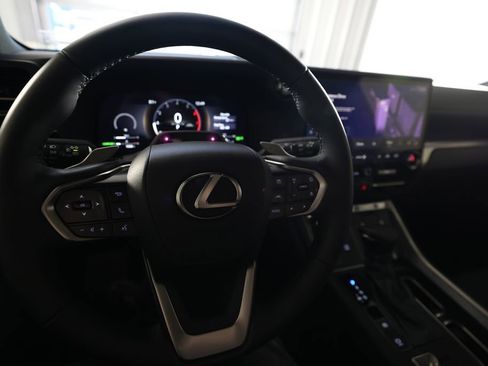 Used 2026 Lexus GX 550 w/ Accessory Package (2T) AWD/4WD image 24