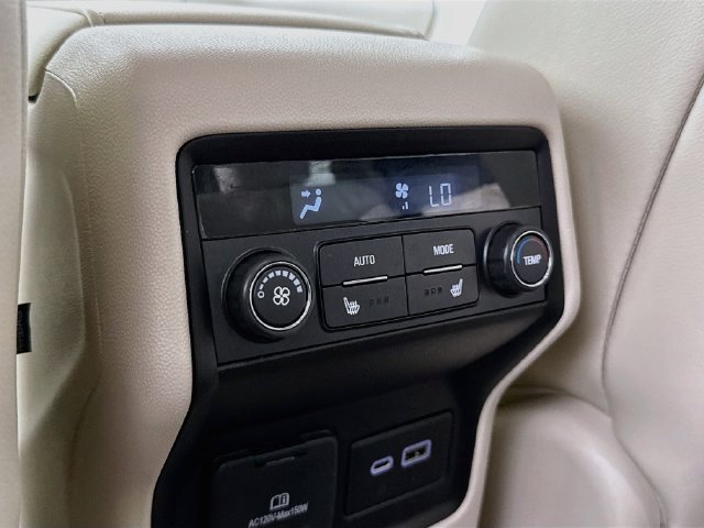 Used 2023 GMC Acadia Denali w/ Denali Ultimate Package AWD/4WD image 28