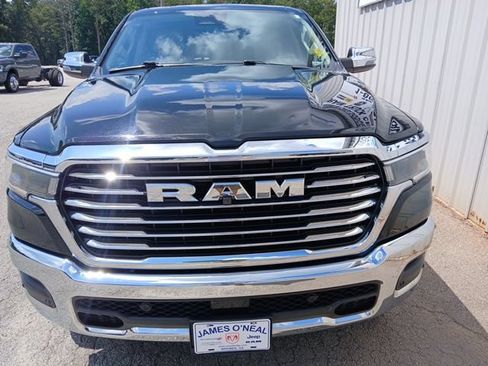 Used 2025 RAM 1500 Laramie AWD/4WD image 14