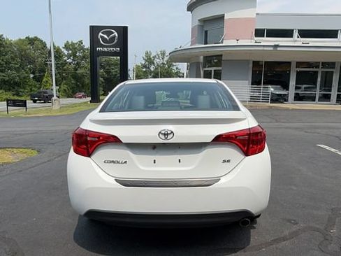 Used 2018 Toyota Corolla SE FWD image 6