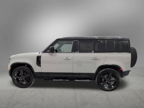 New 2026 Land Rover Defender 110 X-Dynamic SE image 3