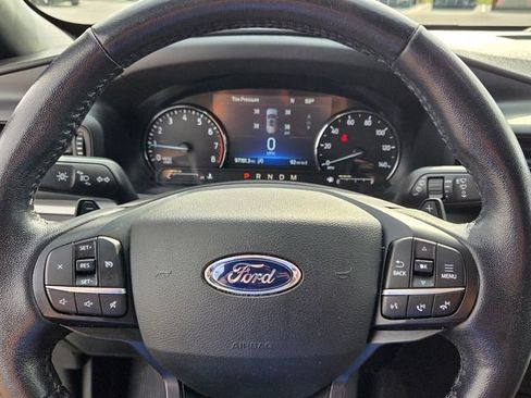 Used 2020 Ford Explorer XLT AWD/4WD image 23