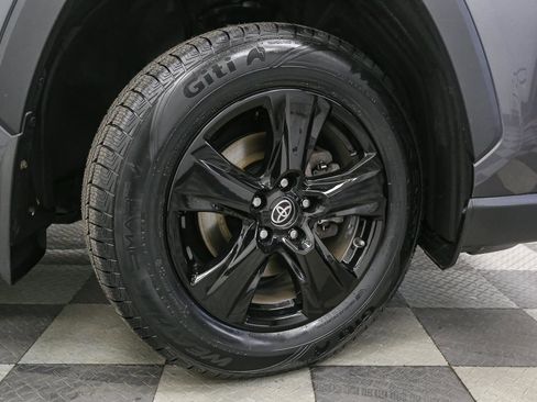 Used 2022 Toyota RAV4 XLE w/ XLE Grade Weather Package AWD/4WD image 14