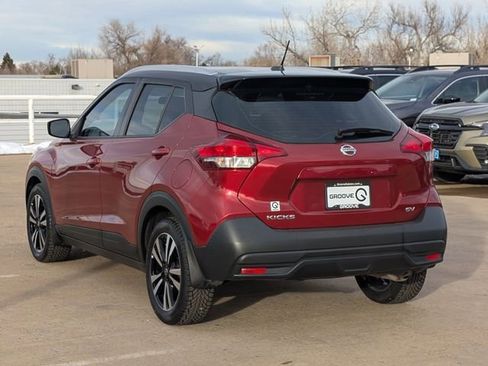 Used 2019 Nissan Kicks SV image 6