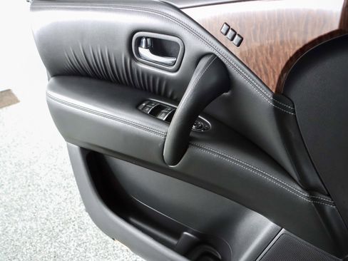 Used 2020 Nissan Armada SL w/ Premium Package image 23