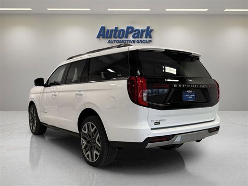 New 2025 Ford Expedition Platinum w/ Platinum Ultimate Package image 5