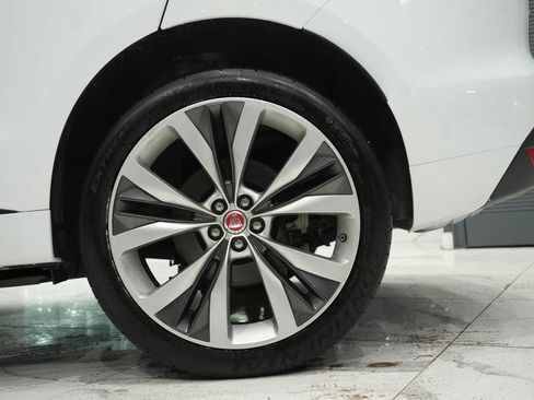 Used 2020 Jaguar F-PACE R-Sport image 14