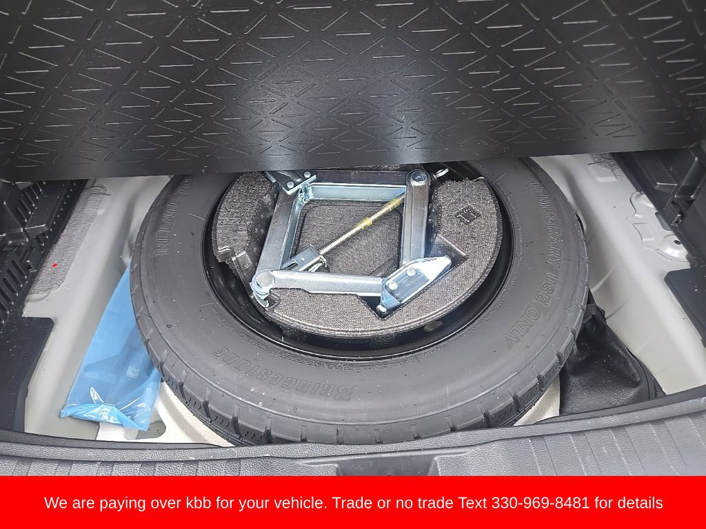 Used 2023 Toyota RAV4 LE AWD/4WD image 32