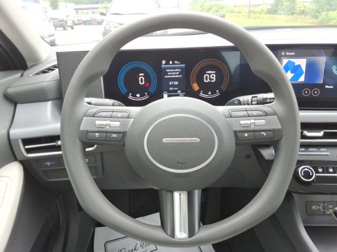 Used 2026 Hyundai Sonata SE FWD image 11