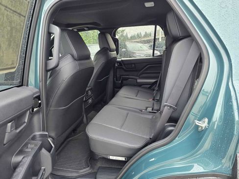 Certified 2025 Toyota 4Runner TRD Off-Road Premium image 21