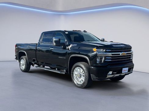 Used 2023 Chevrolet Silverado 2500 High Country w/ Z71 Off-Road Package image 7