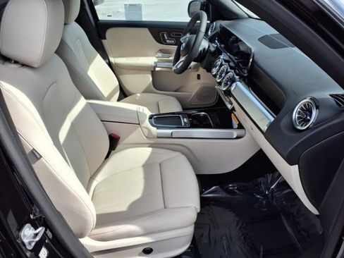 New 2026 Mercedes-Benz GLB 250 image 15