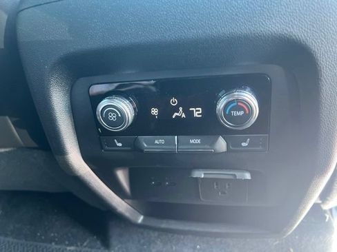 Used 2024 GMC Acadia Denali w/ Super Cruise Package FWD image 24