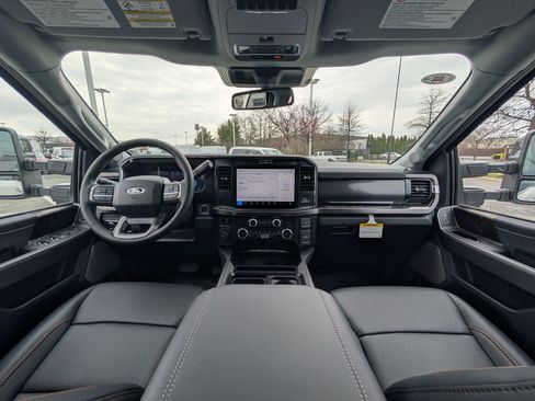 New 2026 Ford F250 Lariat w/ Chrome Package image 12