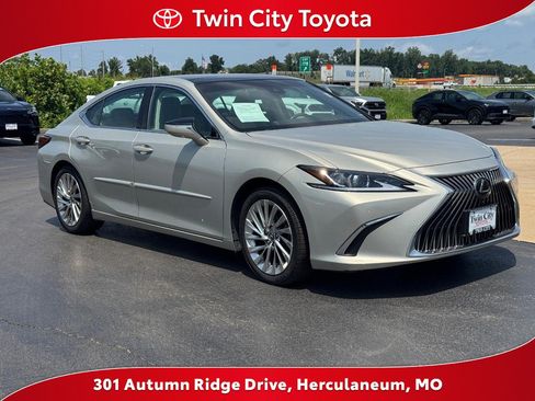 Used 2019 Lexus ES 350 w/ Accessory Package FWD image 1