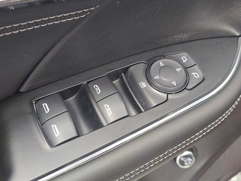 Used 2023 Buick Envision Preferred image 22