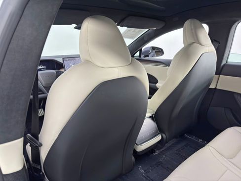 Used 2022 Tesla Model S image 39