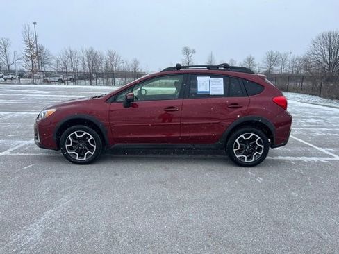 Used 2017 Subaru Crosstrek 2.0i Limited image 4
