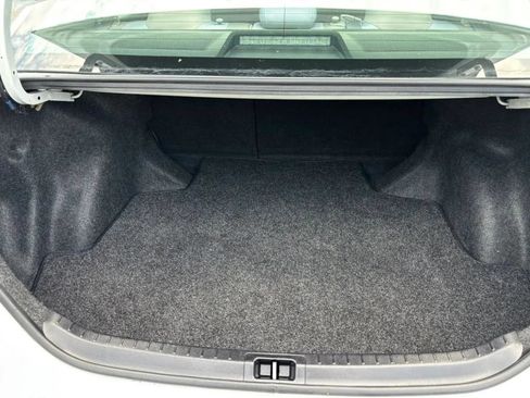 Used 2019 Toyota Corolla LE FWD image 14