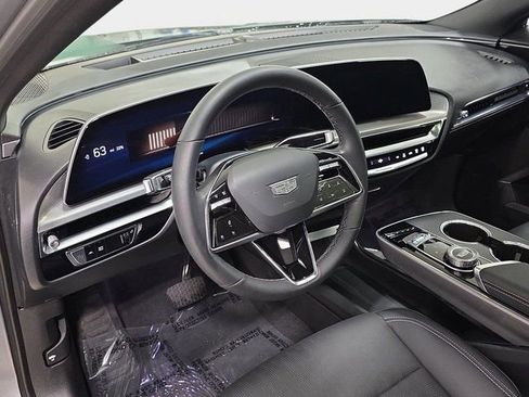 Certified 2024 Cadillac Lyriq Luxury image 13