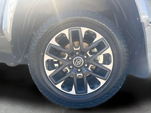 Used 2024 Toyota Tundra Limited AWD/4WD image 38