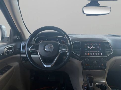 Used 2022 Jeep Grand Cherokee Laredo E AWD/4WD image 26