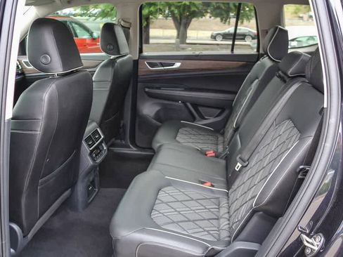 Used 2025 Volkswagen Atlas SEL Premium R-Line AWD/4WD image 17