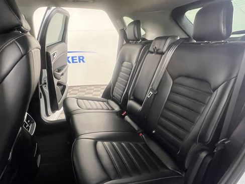 Used 2024 Ford Edge SEL AWD/4WD image 16