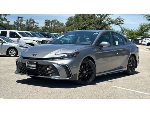 New 2026 Toyota Camry SE FWD image 34