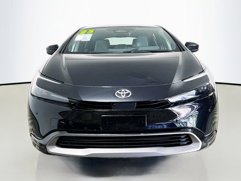 Used 2025 Toyota Prius Limited w/ Limited Premium Package image 11
