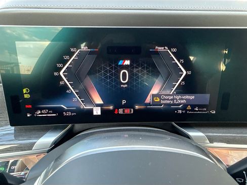 New 2026 BMW 750e xDrive image 40