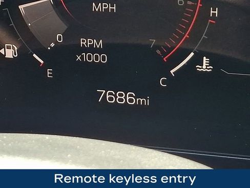 Used 2025 GMC Terrain Elevation w/ Technology Package II AWD/4WD image 6