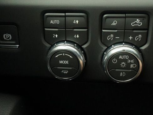 New 2026 GMC Sierra 1500 Denali w/ Denali Reserve Package AWD/4WD image 22