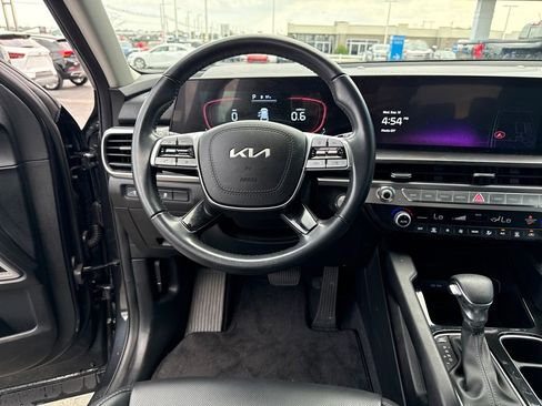 Used 2024 Kia Telluride LX image 17