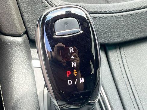 Used 2023 Cadillac XT6 Premium Luxury w/ Technology Package AWD/4WD image 17