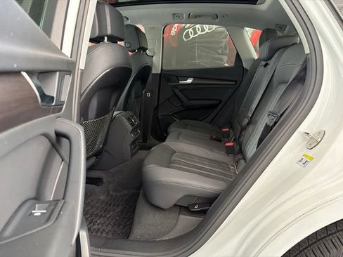 Used 2023 Audi Q5 2.0T Premium w/ Convenience Package AWD/4WD image 11