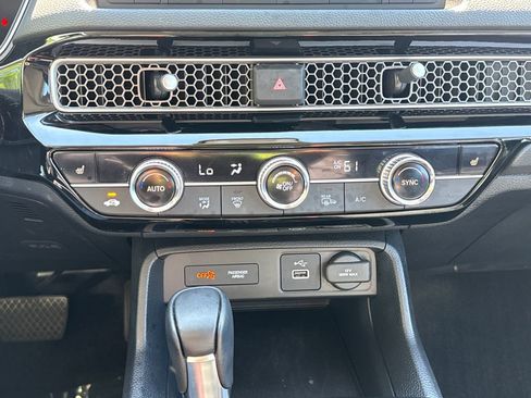 Certified 2024 Honda Civic EX-L image 20