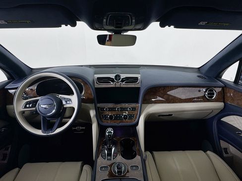 New 2025 Bentley Bentayga image 21