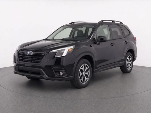 Used 2023 Subaru Forester Premium AWD/4WD image 2