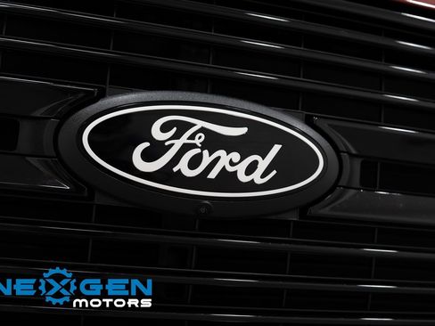 Used 2024 Ford F150 Platinum image 6