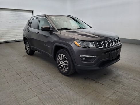 Used 2017 Jeep Compass Latitude w/ Popular Equipment Group AWD/4WD image 13