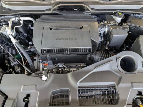 Certified 2025 Honda Pilot TrailSport image 18