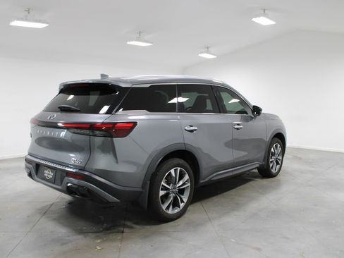 Used 2023 INFINITI QX60 Luxe w/ Vision Package FWD image 9