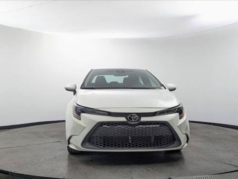 Used 2022 Toyota Corolla LE FWD image 12