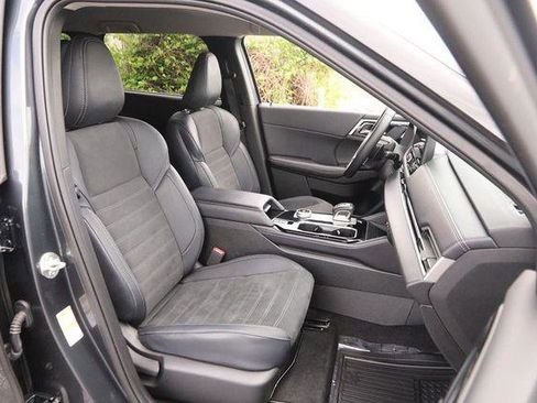 Used 2025 Mitsubishi Outlander SE AWD/4WD image 28