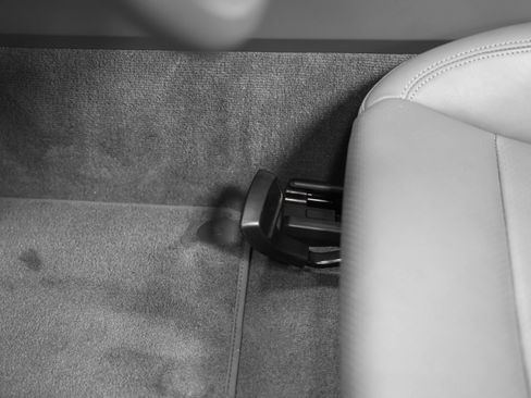 Certified 2021 Porsche 911 Carrera RWD image 37