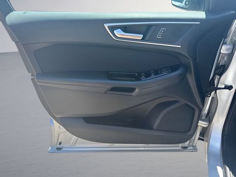 Used 2018 Ford Edge SEL FWD image 27